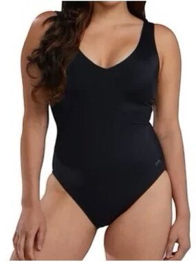 NWT TYR Women's Solid V-Neck Swimsuit Black M